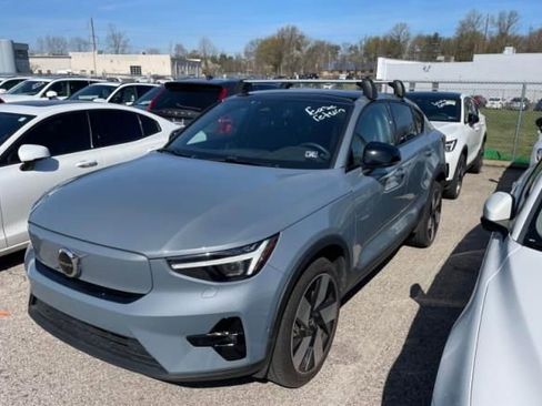 Used 2023 Volvo C40 P8 Recharge Ultimate image 2