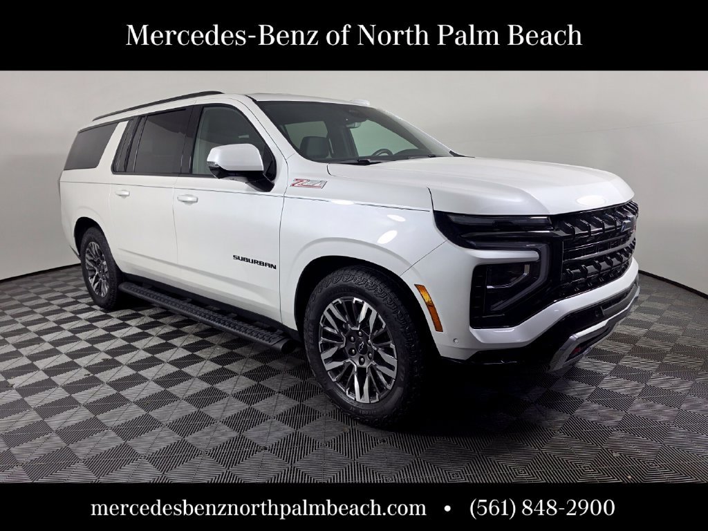 Used 2025 Chevrolet Suburban Z71 w/ Z71 Off-Road Package AWD/4WD image 8