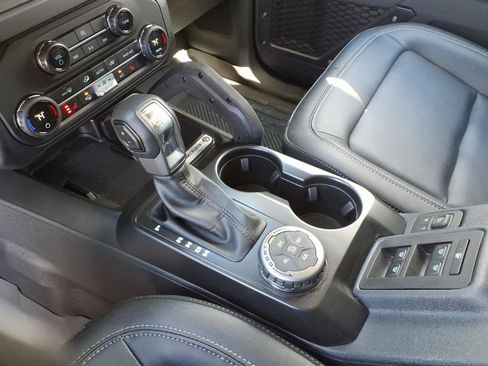 Used 2025 Ford Bronco Big Bend w/ Black Diamond Package image 11