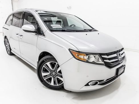 Used 2015 Honda Odyssey Touring Elite image 10