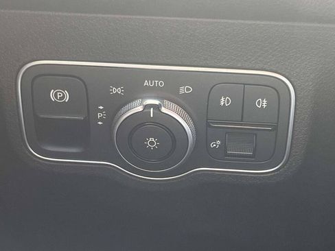 Certified 2023 Mercedes-Benz GLB 250 4MATIC image 32