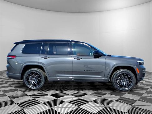 New 2025 Jeep Grand Cherokee L Summit image 3