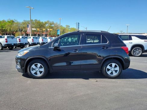 Used 2020 Chevrolet Trax LT w/ LT Convenience Package image 14