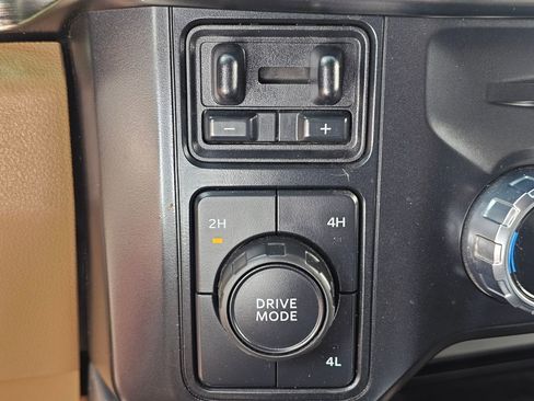 Used 2024 Ford F350 Lariat w/ Lariat Ultimate Package AWD/4WD image 48