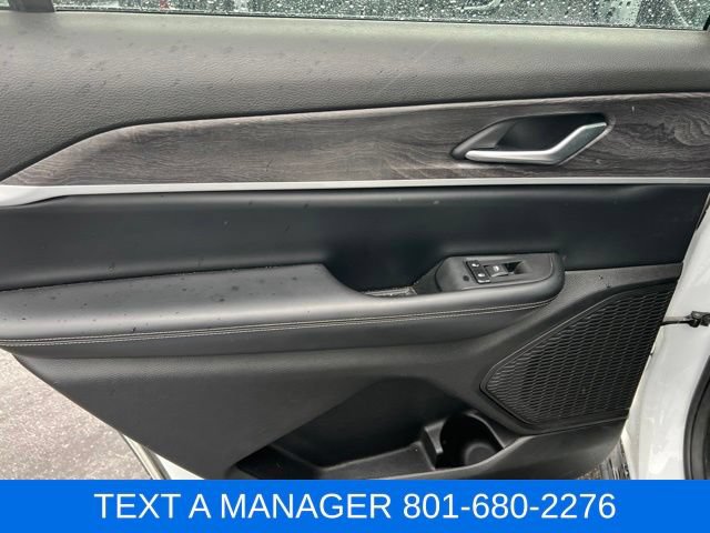 Used 2023 Jeep Grand Cherokee L Limited AWD/4WD image 26