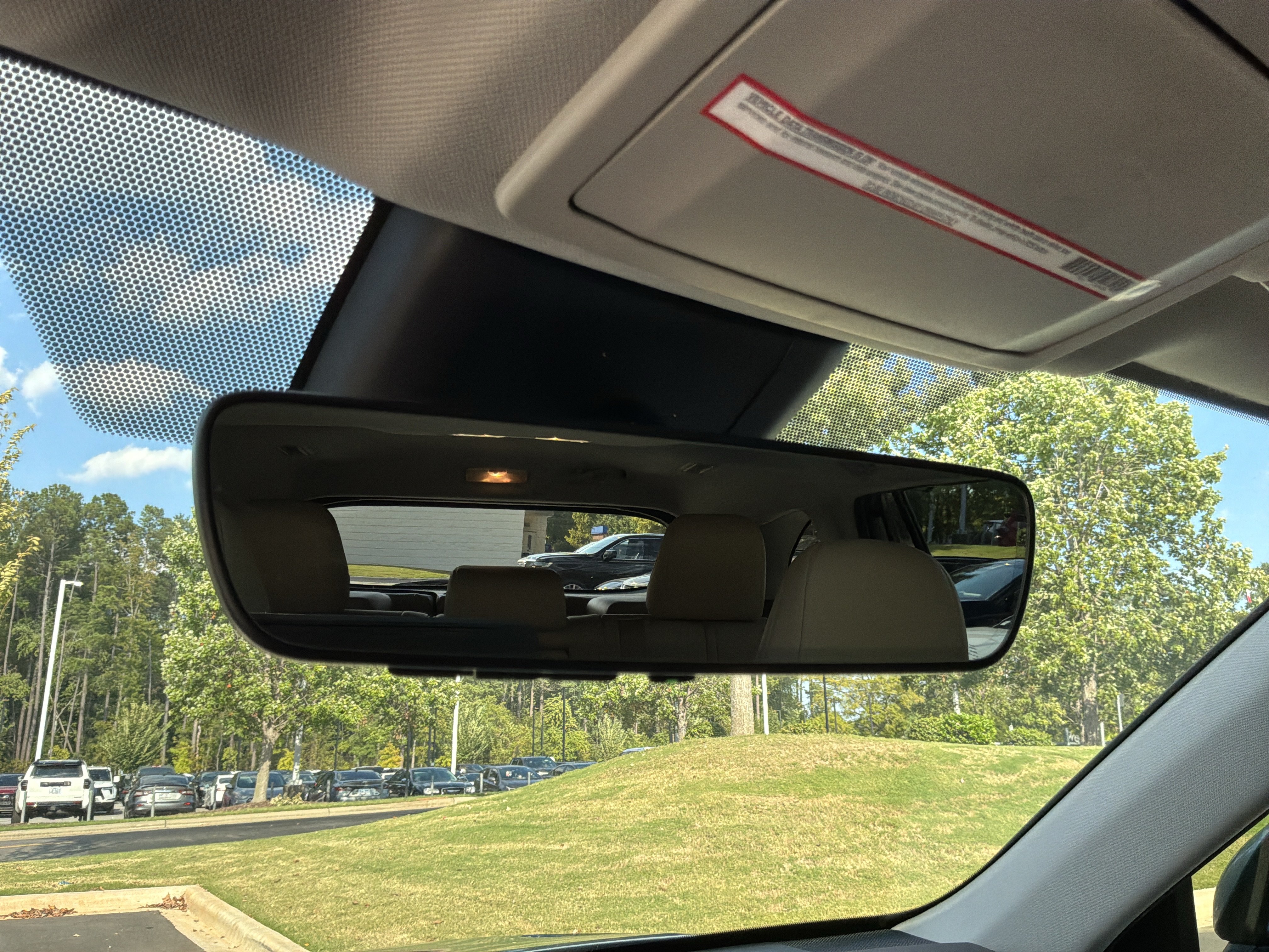 Used 2021 Toyota Highlander XLE FWD image 27