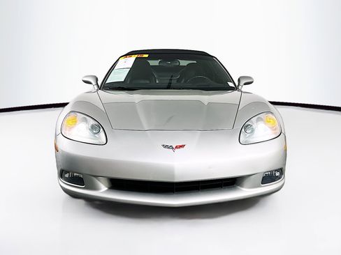 Used 2008 Chevrolet Corvette Convertible w/ Preferred Equipment Group image 2