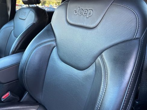 Used 2023 Jeep Cherokee Altitude Lux image 26