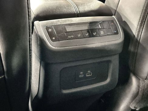 Used 2025 Nissan Pathfinder SL image 27