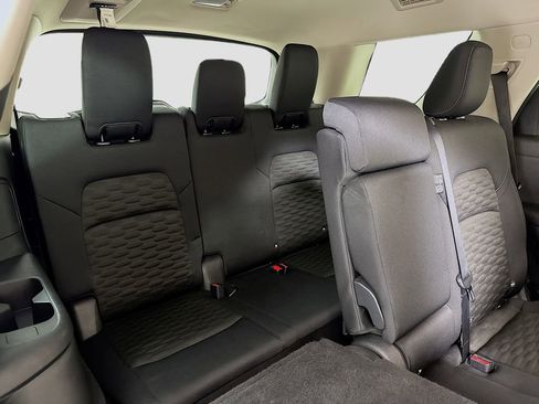 Used 2022 Nissan Pathfinder SV image 22