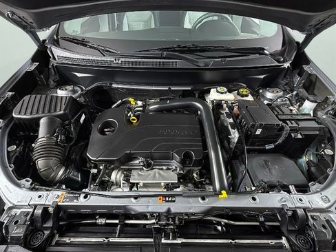 Used 2023 Chevrolet Equinox LS image 36