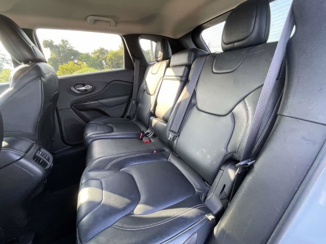 Used 2014 Jeep Cherokee Limited FWD image 12