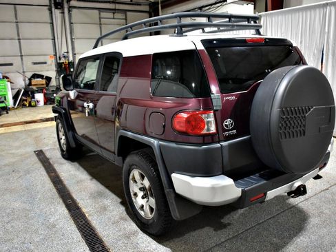 Used 2007 Toyota FJ Cruiser 2WD image 4