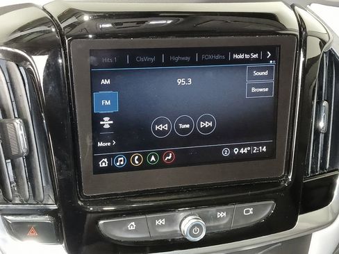 Used 2020 Chevrolet Traverse LT w/ LT Premium Package AWD/4WD image 25