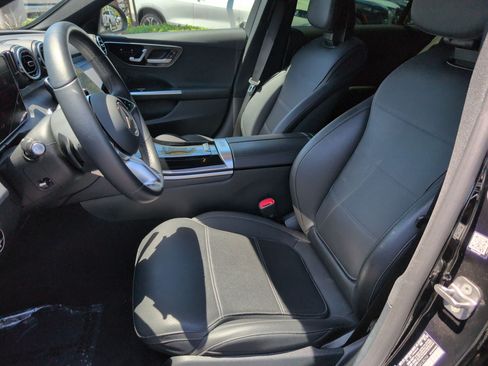 Used 2025 Mercedes-Benz C 300 Sedan image 16