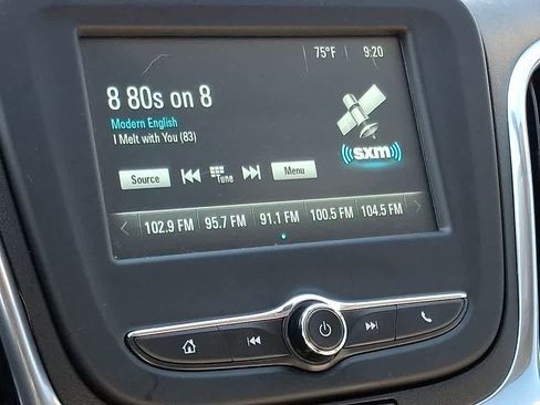 Used 2018 Chevrolet Equinox LT AWD/4WD image 15