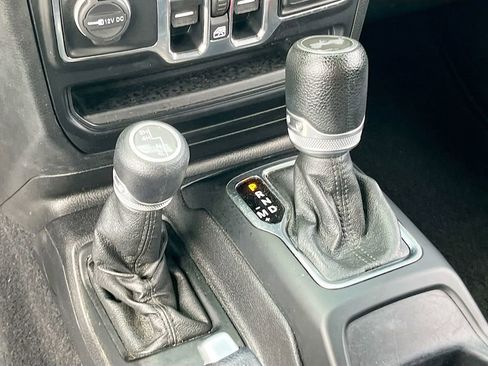 Used 2020 Jeep Wrangler Unlimited Sport S AWD/4WD image 16