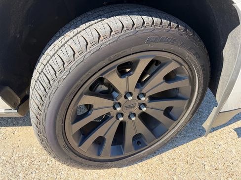 Used 2019 Cadillac Escalade Platinum image 9