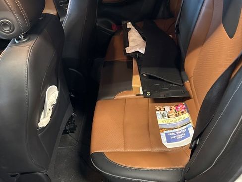 Used 2022 Buick Encore GX Essence w/ Experience Buick Package image 6