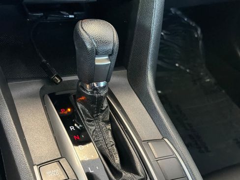Used 2019 Honda Civic EX image 21