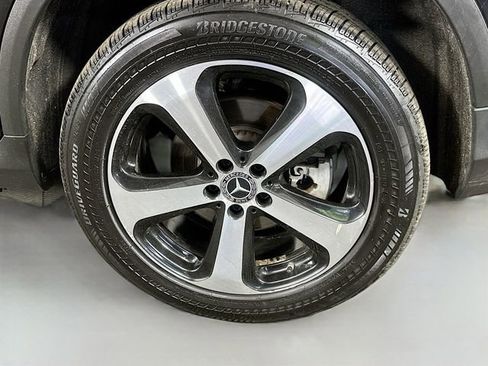 Used 2019 Mercedes-Benz GLC 350e 4MATIC image 32