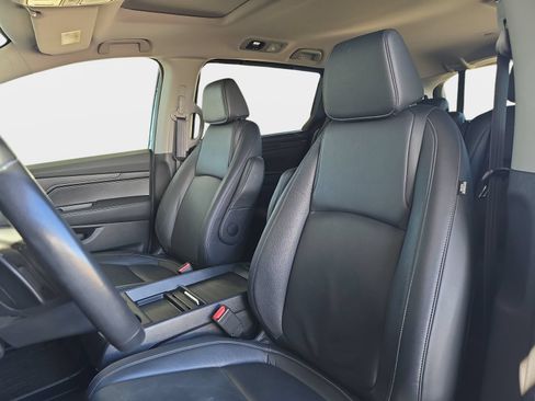 Certified 2024 Honda Odyssey EX-L image 15
