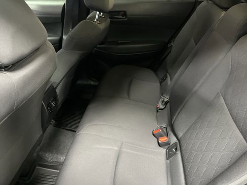 Used 2025 Toyota Corolla Cross LE FWD image 30