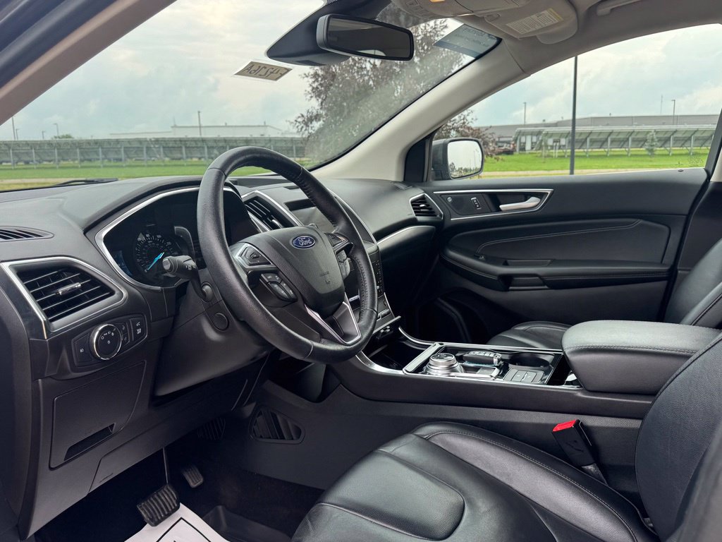 Certified 2020 Ford Edge Titanium AWD/4WD image 10
