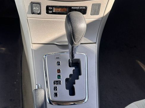 Used 2011 Toyota Corolla LE image 27