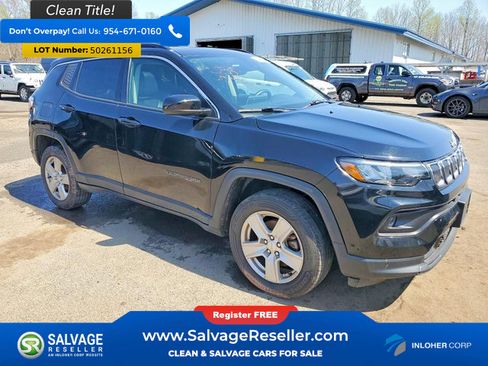 Used 2022 Jeep Compass Latitude w/ Sun and Sound Group AWD/4WD image 5