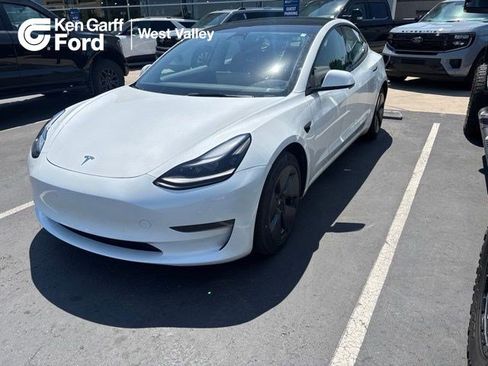 Used 2023 Tesla Model 3 Standard Range RWD image 1
