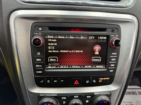 Used 2017 GMC Acadia Limited SLT image 18