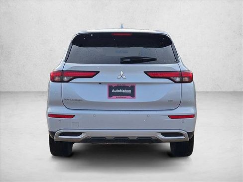 Used 2024 Mitsubishi Outlander SE image 7