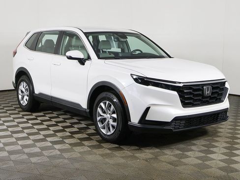 Used 2023 Honda CR-V LX image 2