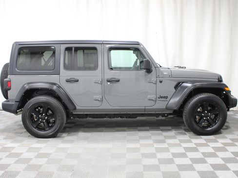 Used 2022 Jeep Wrangler Unlimited Sport AWD/4WD image 26