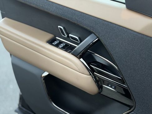 Used 2023 Land Rover Range Rover Sport SE image 21