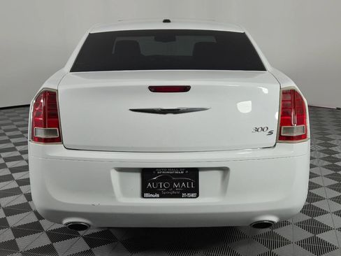 Used 2014 Chrysler 300 S RWD image 6