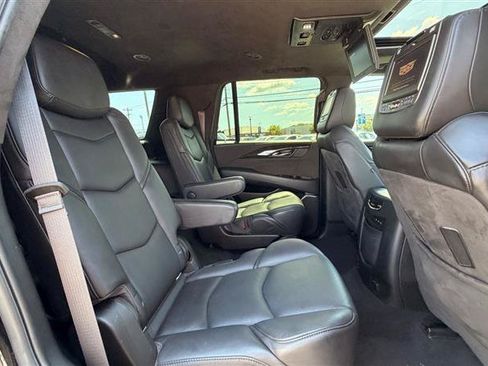 Used 2017 Cadillac Escalade Platinum AWD/4WD image 44