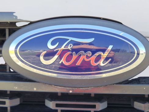 Used 2023 Ford F150 XLT RWD image 9