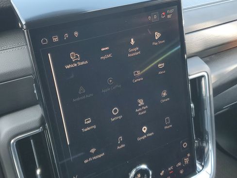 Used 2025 GMC Yukon XL Denali RWD image 28