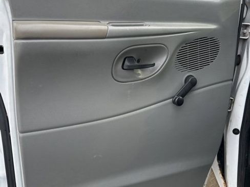 Used 2008 Ford E-350 and Econoline 350 Super Duty image 8