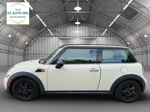 Used 2012 MINI Cooper Hardtop w/ Cold Weather Pkg FWD image 2