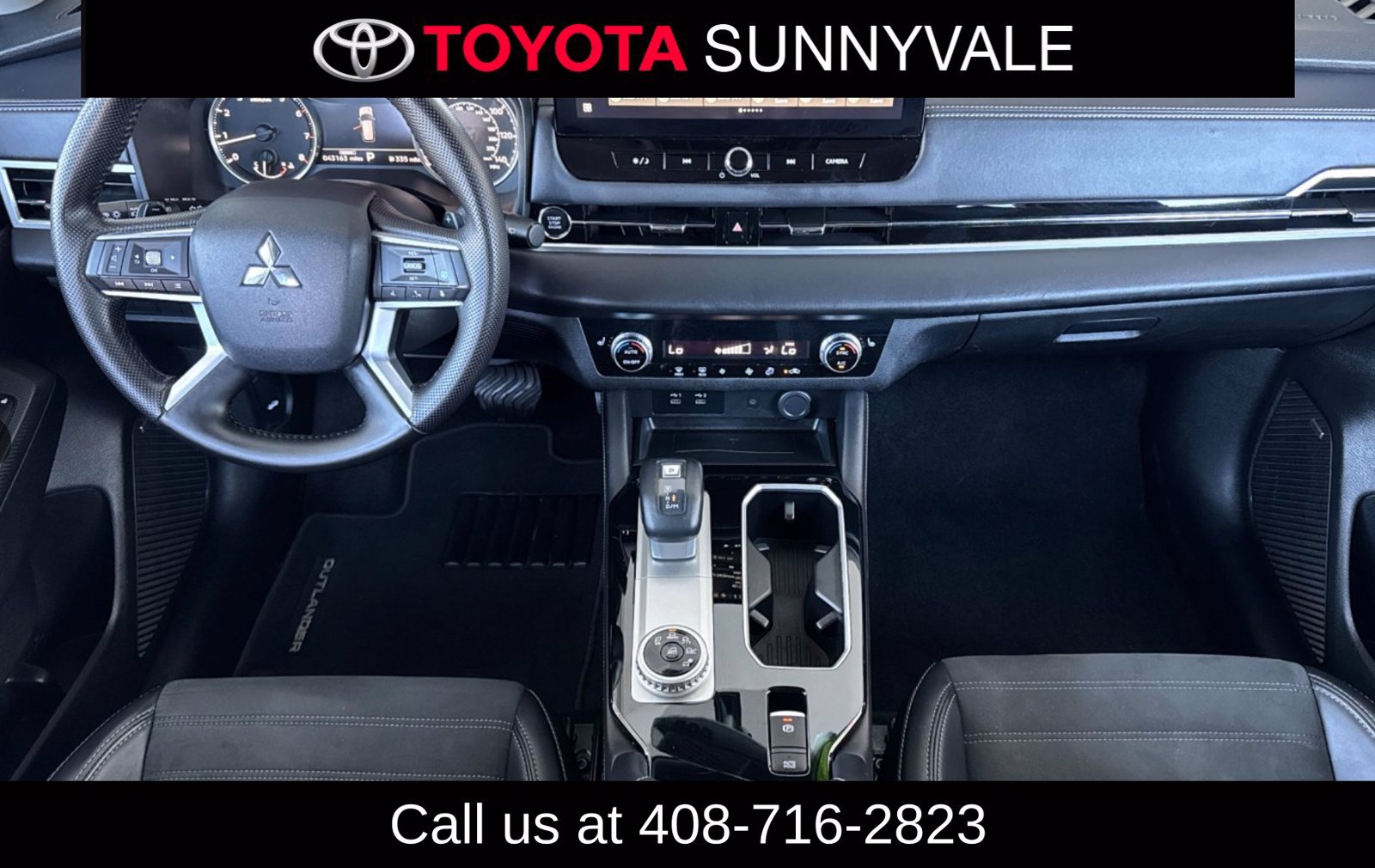 Used 2025 Mitsubishi Outlander SE FWD image 2
