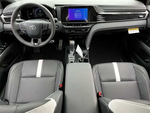 New 2026 Toyota Camry Hybrid image 9