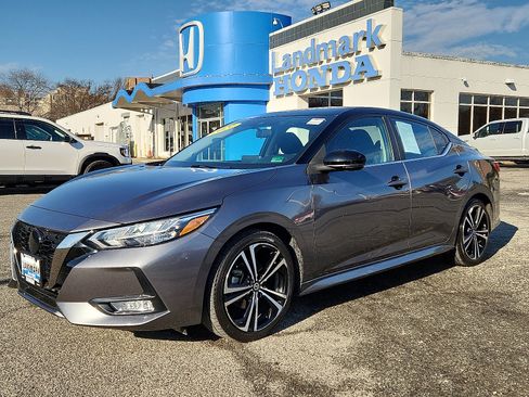 Used 2021 Nissan Sentra SR image 1