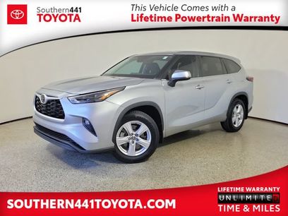 Used 2024 Toyota Highlander LE