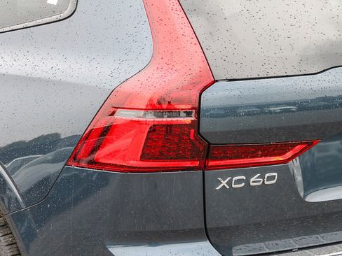 New 2026 Volvo XC60 B5 Plus w/ Climate Package PRO image 9