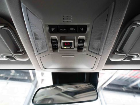 Used 2020 Toyota RAV4 XLE w/ Convenience Package AWD/4WD image 18