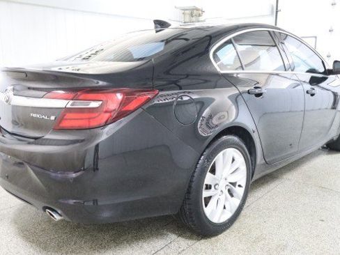 Used 2017 Buick Regal Premium w/ Driver Confidence Package #2 image 6