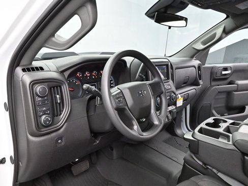 Used 2025 Chevrolet Silverado 1500 Custom Trail Boss w/ Turbomax Blackout Package AWD/4WD image 13